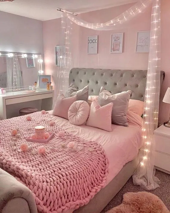 Valentine theme Bedroom Decoration